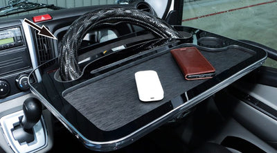 トラック用ステアリングテーブルで車内を快適に!ハンドルがテーブルに早変わり。